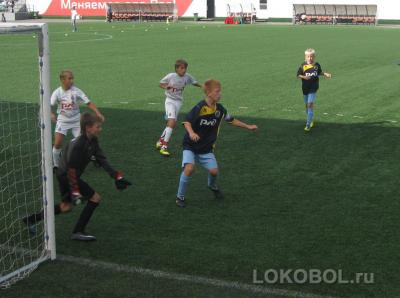 lokomotiv-salut_7082011_12.jpg